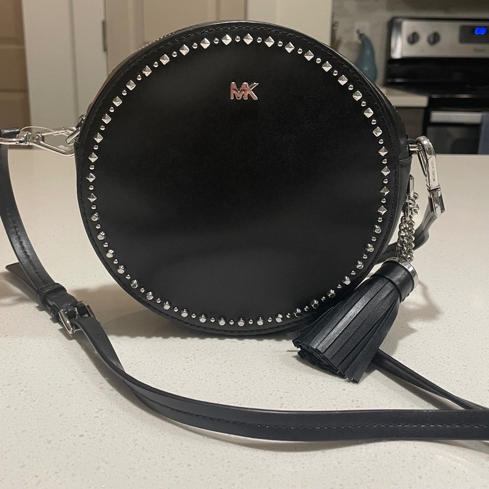 Michael Kors Round Crossbody